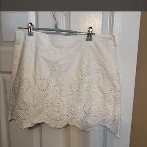 Zara Women’s White Eyelet Scalloped Hem Skoer